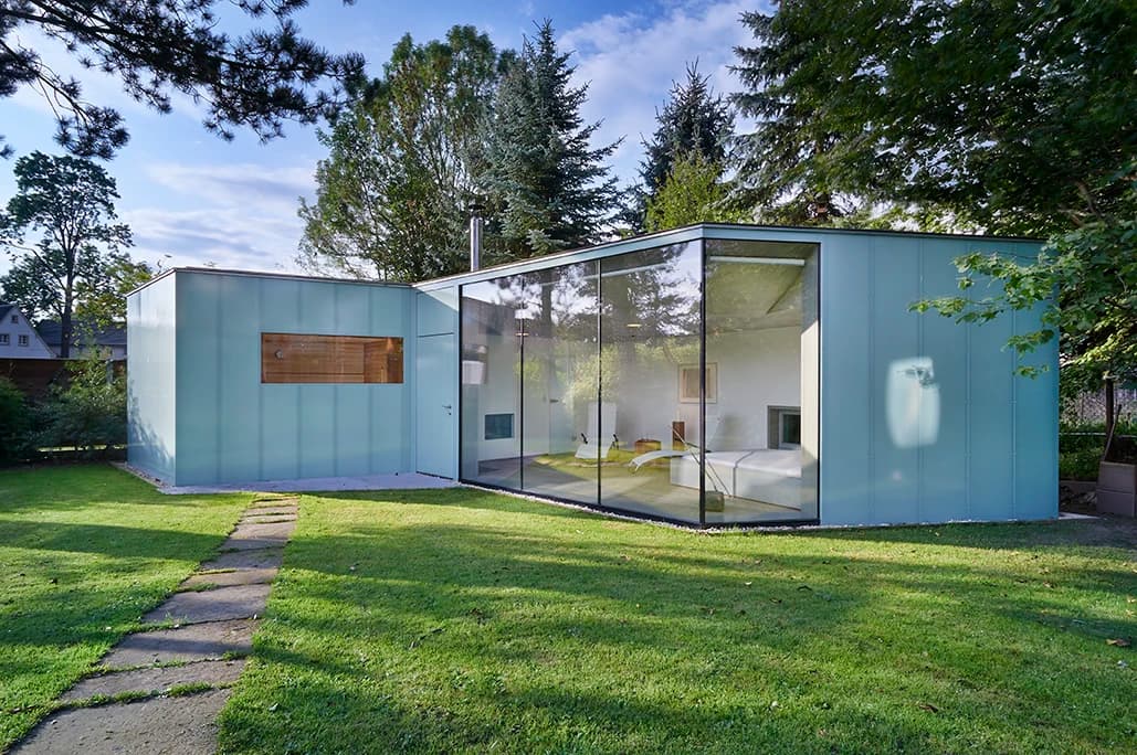 Gartenhaus mit Sauna Moderne Sauna von außen